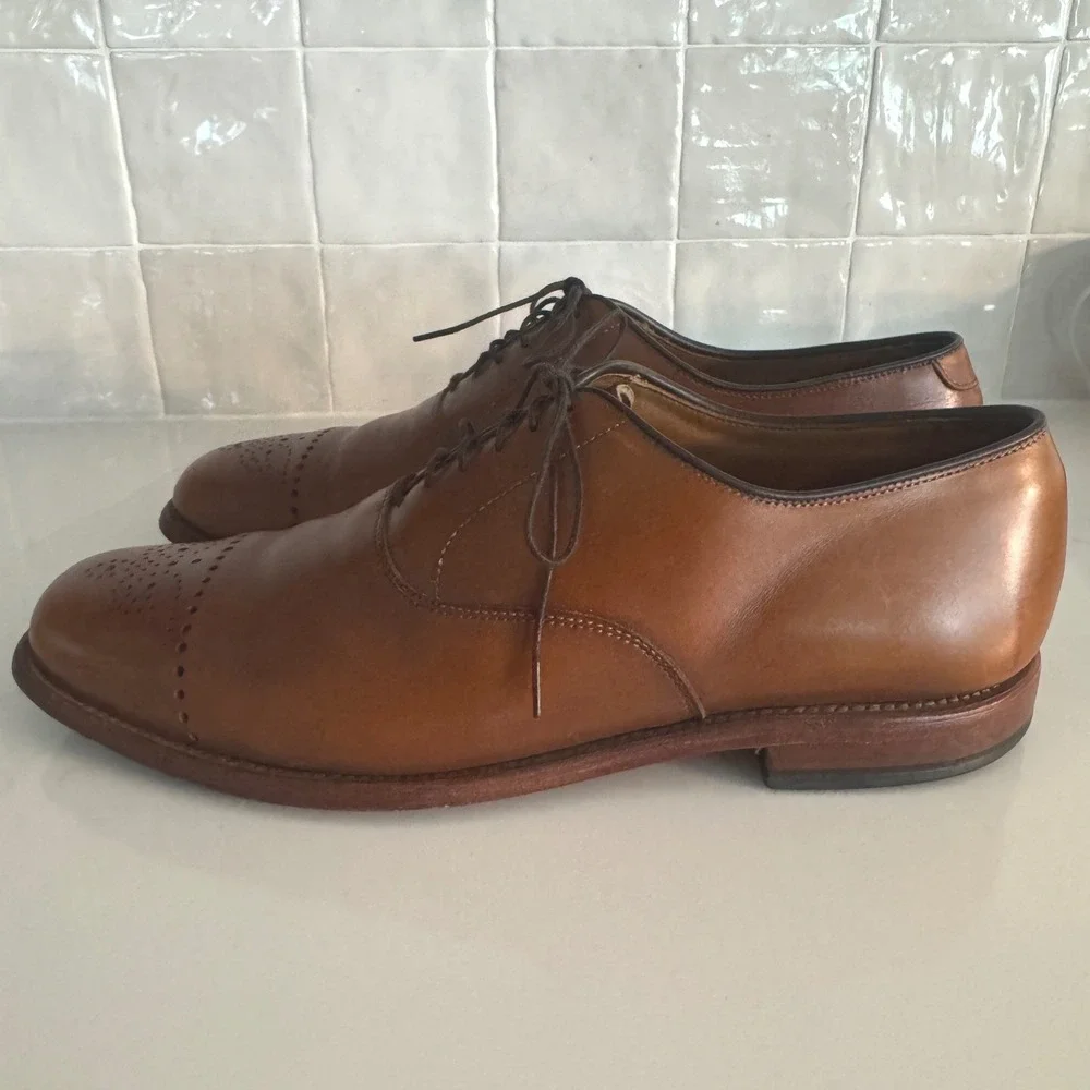 Allen Edmonds Dryden Oxford Men 11 Tan Leather Medallion Cap Toe Brogue Dress